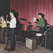 Izvirno sliko, ko jo je objavil Darko Petrič sem izostril in pobarval s pomočjo UI. Kalamri 1965